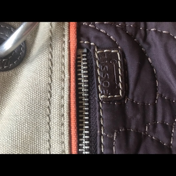 Fossil Crossbody - Picture 3 of 3